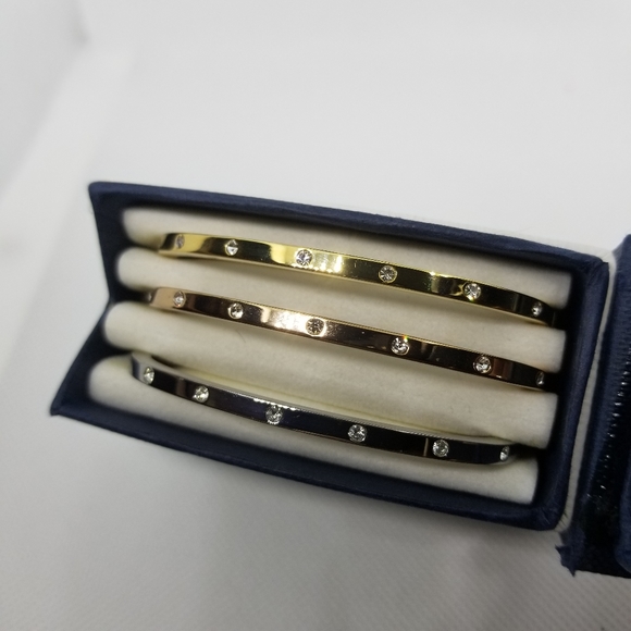 Tricolour crystal bangle bracelet set - Picture 3 of 6